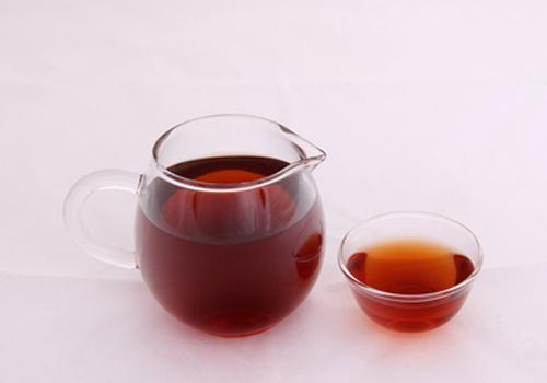 泡普洱茶用玻璃好吗（玻璃杯适合泡什么茶）