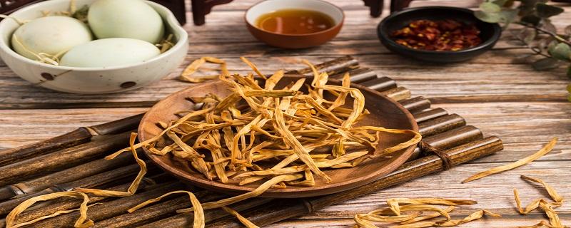 黄花菜搭配什么吃了最营养 黄花菜怎么吃最有营养