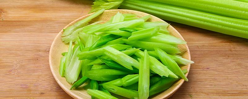 生榨芹菜汁能天天喝吗（生榨芹菜汁能否天天喝）