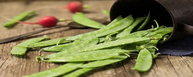 荷兰豆怎么炒不变颜色（荷兰豆怎么炒不发黄）