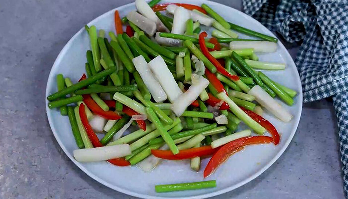 蒜苔炒山药的做法 蒜苔炒山药怎么做