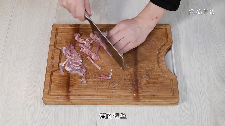 萝卜肉丝炒饼丝的做法 萝卜肉丝炒饼丝怎么做