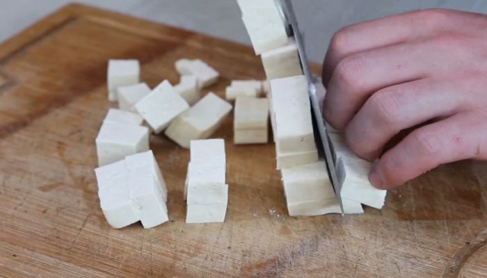 茴香炒豆腐怎么做  茴香炒豆腐的做法