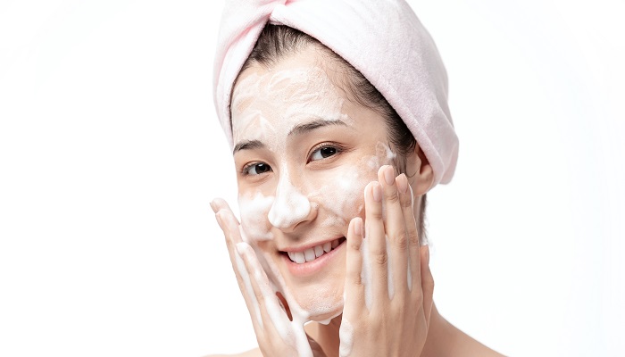 如何去除脸部的废旧角质 怎么去脸部角质