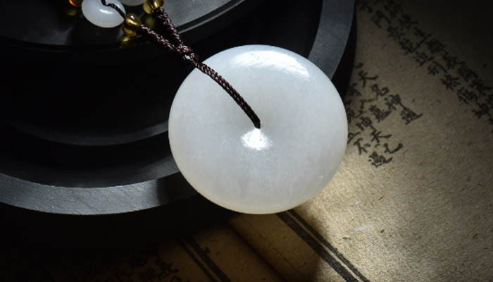 昆仑料是什么 昆仑料是和田玉吗