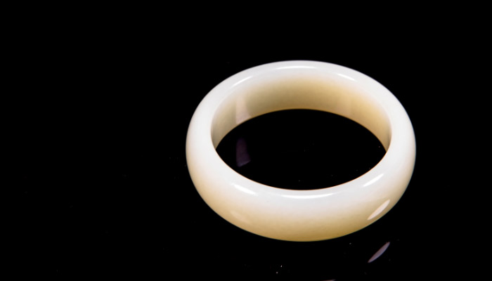 昆仑料是什么 昆仑料是和田玉吗