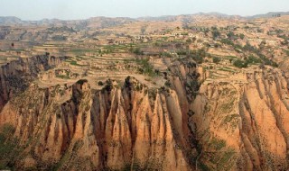 黄土高原地形中的塬梁峁各是指什么 黄土高原地形中的塬梁峁各是指啥