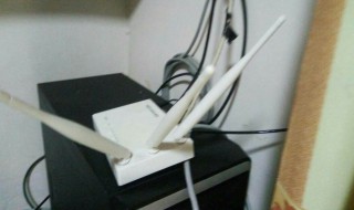 有一个路由器在卧室如何在客厅在安装一个路由器 你知道吗