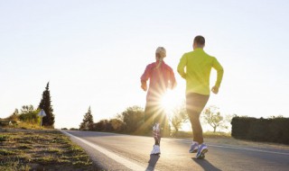 晨跑前吃早餐好还是不吃好（晨跑前是吃早餐好还是不吃早餐好）
