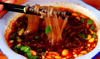 酸辣粉的做法家庭步骤（酸辣粉的做法家庭步骤图片）