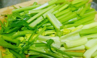 芹菜不能跟什么一起吃（芹菜不能跟什么一起吃导致拉肚子）
