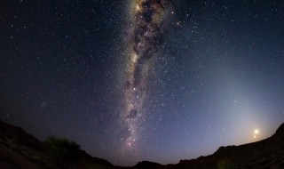 什么的夜空（什么的夜空aabb的词语）