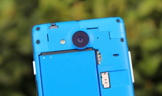 中兴V5手机的后盖怎样打开（vivoz5手机后盖怎样打开）