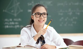 我是一名学生用英语怎么说（我哥哥和我是一名学生用英语怎么说）