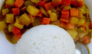 干煸牛肉粒咖喱饭的做法步骤（牛肉咖喱饭的家常做法）