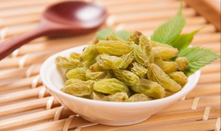 葡萄干怎么洗（葡萄汁怎么洗掉）