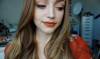 唇釉怎么涂不沾杯（唇釉怎么能不沾杯）