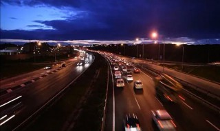 夜间能不能高速行车（夜间能不能高速行车）