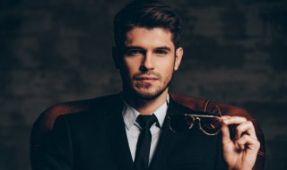 男羽绒服的搭配技巧 男羽绒服搭配什么衣服好看