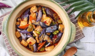 胡萝卜可不可以和茄子一起煮 胡萝卜可以和茄子一起煮吗?