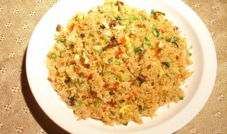 炒米饭用什么菜炒（炒米饭用什么菜炒好吃窍门）