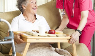 女老年人穿衣搭配技巧 女老年人穿衣搭配技巧图解