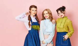 女生穿衣搭配色彩的技巧（女生穿衣搭配色彩的技巧是什么）