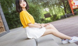 百褶裙穿搭方法 百褶裙穿搭方法图解