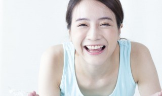 蒸馏水敷脸后还要洗脸吗（蒸馏水敷脸后还要洗脸吗为什么）