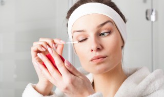 化妆后可以喷防晒喷雾吗 化妆后可以喷防晒喷雾吗女