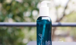 在洗发水里放盐会好么（在洗发水里放盐会好么吗）