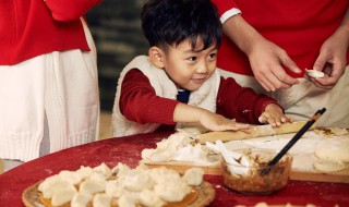 萝卜馅饺子怎么做（红萝卜饺子馅怎么调才好吃）