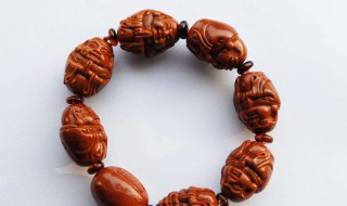 橄榄核手串冬天怎么盘好（橄榄核手串冬天怎么盘好看）