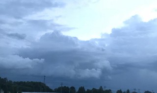 暴风雨前的宁静什么意思 暴风雨前的宁静配图