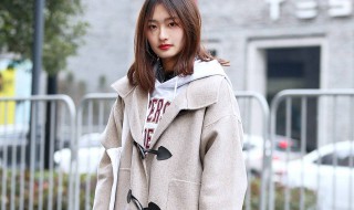 冬天人们穿什么衣服 冬天人们都穿什么