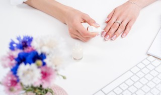 护甲油是底油还是亮油 护甲油是不是底油