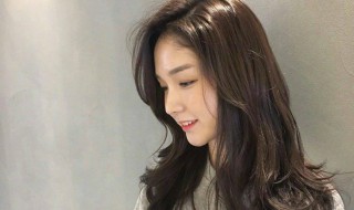 中长发烫发发型（男士中长发烫发发型）