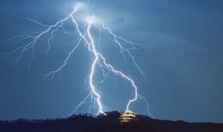 什么的闪电填词语 什么的闪电填空形容词