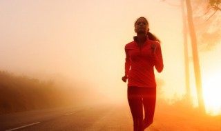 减肥跑步一天跑几公里（减肥跑步一天跑几公里比较好）