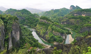 8月中旬适合去哪里旅游 8月中旬适合去哪里旅游国内