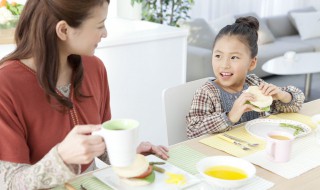 三个字母组合的女生英文名 三个字母英文名字女生