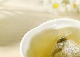 冬瓜荷叶茶的功效与作用（同仁堂冬瓜荷叶茶的功效与作用）