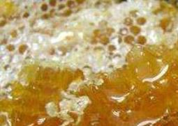 土蜂蜜和洋槐蜜哪个好（土蜂蜜和洋槐蜜哪个好喝）
