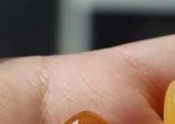 如何辨别蜜蜡的真伪 如何辨别蜜蜡的真伪图片