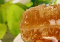 土蜂蜜的功效与正确的食用方法（土蜂蜜的作用与功效使用方法）