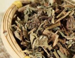 仙鹤草泡水喝的功效与作用（仙鹤草泡水喝的功效与作用禁忌）