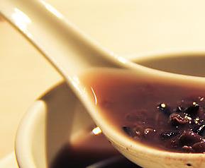 黑豆紫米汤如何做（黑豆紫米汤如何做才好喝）