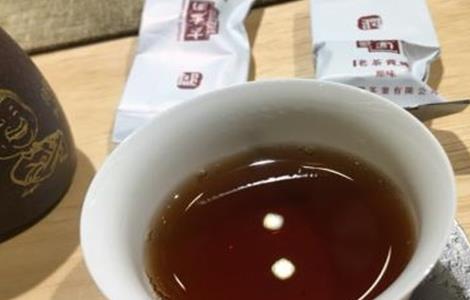 泡茶膏