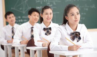 十七岁叛逆期很严重（十七岁叛逆期很严重,父母放手可以吗）