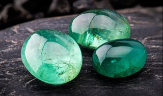 翡翠的种水怎么看啊（如何判断翡翠的种水）